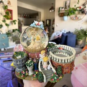 Decorative cherub vintage Snow Globe with Garden Accents - White & Gold